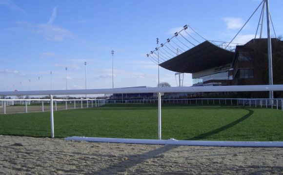 06 kempton race course 02